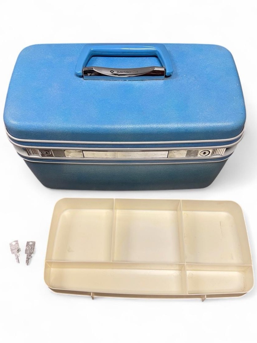 Vintage 1960s Samsonite Silhouette Train
Case Blue - COMPLETE with Tray & 2 Keys